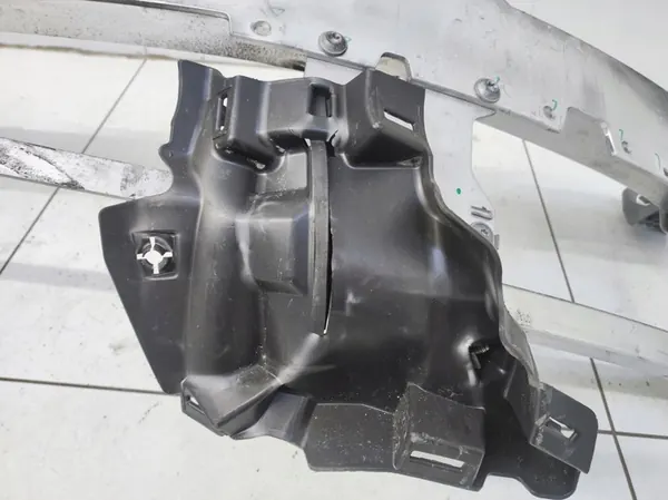 Barra di rinforzo paraurti anteriore Mercedes C-Class W206 OEM image 5