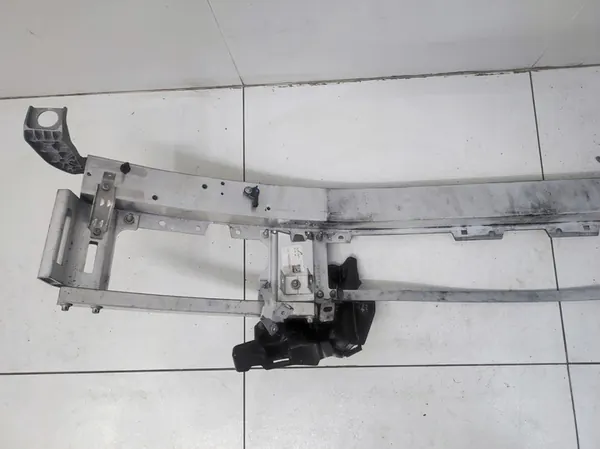 Barra di rinforzo paraurti anteriore Mercedes C-Class W206 OEM image 9