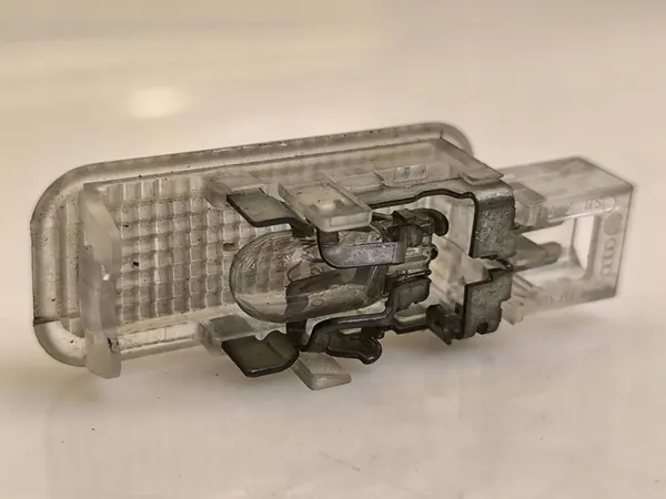 Volkswagen PASSAT B5.5 2000 Deckenleuchte rechte Seite image 2