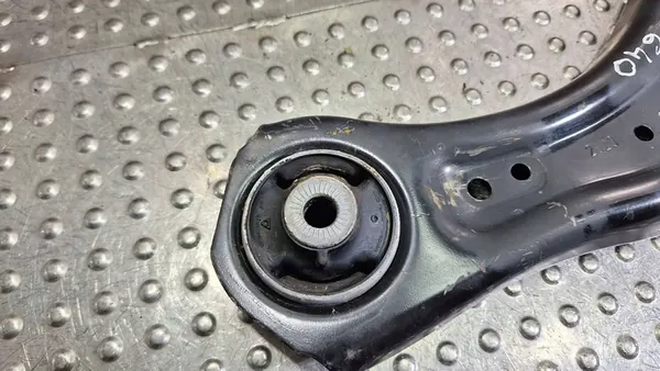 SKODA KAMIQ 2023 R 1.5 TSI Braccio Oscillante Sinistro 2Q0407151E image 6