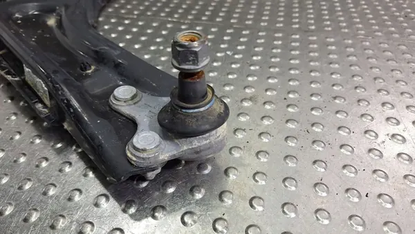 SKODA KAMIQ 2023 R 1.5 TSI Braccio Oscillante Sinistro 2Q0407151E image 9