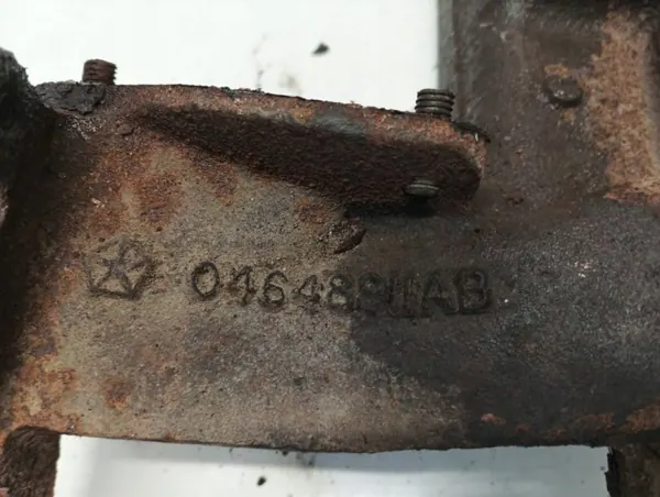 Collecteur d'échappement OEM 04648911ab Chrysler Pacifica image 3