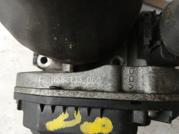 Corpo de borboleta Audi A4 B5 1.8T image 2