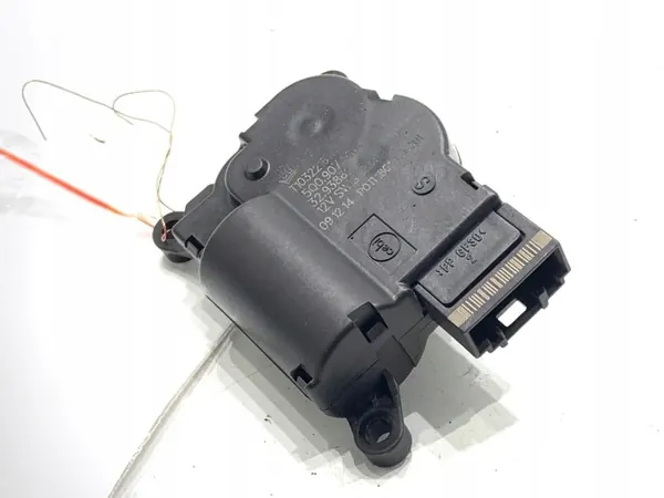 Motor calefactor VW 5Q0907511K PASSAT B8 OEM image 2