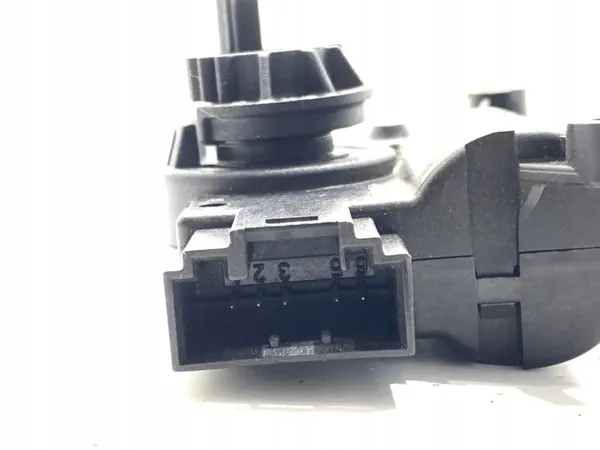 Motor calefactor VW 5Q0907511K PASSAT B8 OEM image 3