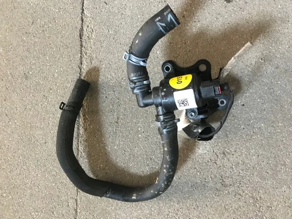 Waterpomp OEM 4N0121391 voor Audi A8 D5 image 2