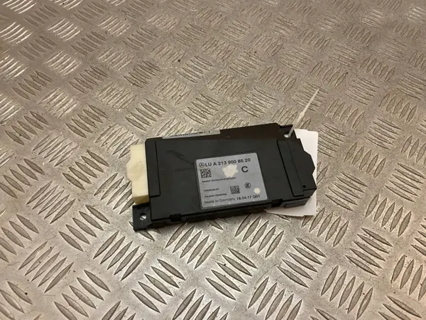 Mercedes-Benz Zündmodul OEM A2139008520 image 2