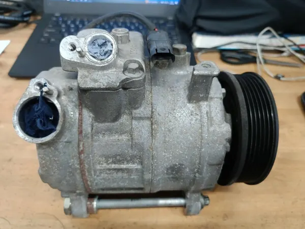 Compressore aria condizionata BMW F30 F31 F32 F33 N20 OEM 9216467 image 4