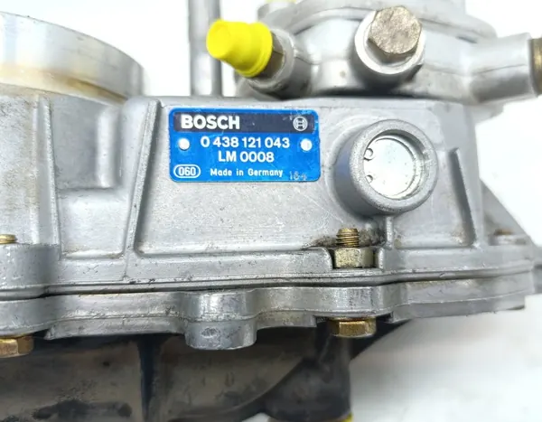 Distributeur de carburant OEM 0438101026 Mercedes W201 2.3 image 3