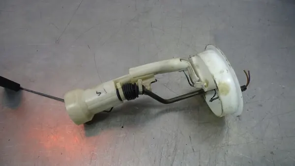 Brandstofpomp Mercedes W203 C220 image 4