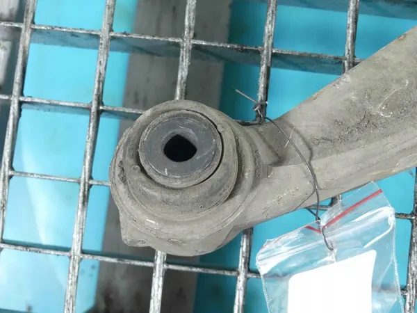 Braccio di controllo anteriore sinistro Jaguar F-Pace 16- HK83-3C256-AD image 3