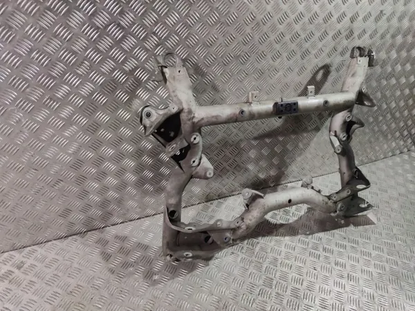 UTO17029 Voorste Hulpframe voor Mercedes CLS C218 AMG image 3