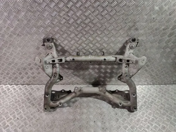 UTO17029 Voorste Hulpframe voor Mercedes CLS C218 AMG image 7