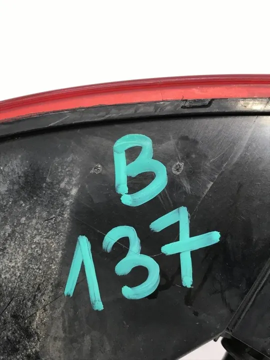 AUDI Q5 Vänster Bakre Stötfångarlampa 80A945069 OEM image 9