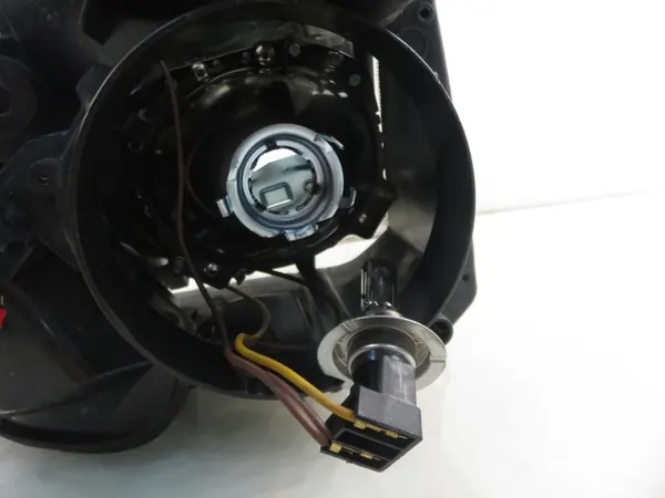 Gebrauchter Vauxhall Scheinwerfer OEM 20A285 rechte Seite image 5