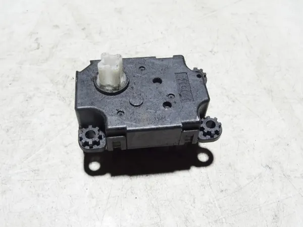 Läppämoottori OEM 52400867 Alfa Romeo 147 2.0L:lle image 2