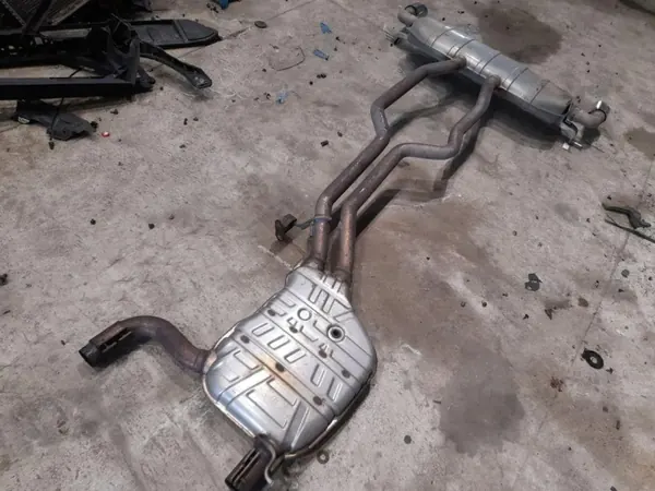 Audi Q7 4L täysi vaimennin OEM 7L6253211C image 2
