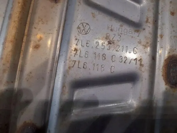 Audi Q7 4L täysi vaimennin OEM 7L6253211C image 3