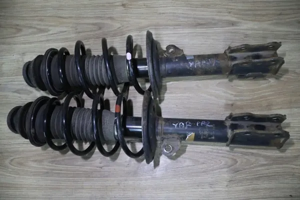 OEM AMORTYZATORY PRZÓ YARIS II Vooras Dempers Set image 2