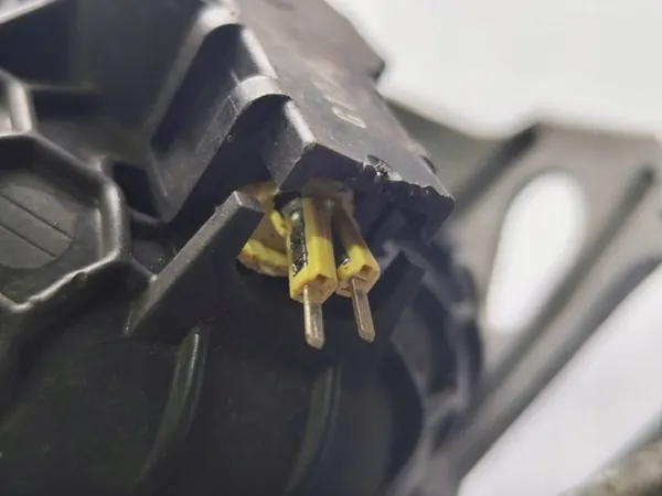 AUDI A4 Q5 Q7 Motorsteun Links 4M0199371M image 9