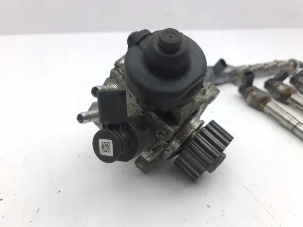 Juego de inyección Audi A4 B9 OEM 04L130755E image 9
