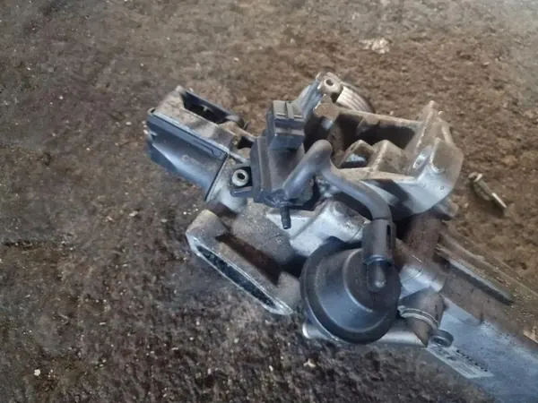 Imusarja OEM 30757742 Volvo S60 II:lle image 4