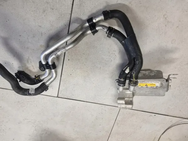 OEM 4G0317021AR Refroidisseur Huile & Tuyaux Eau Audi A4 B9 image 3