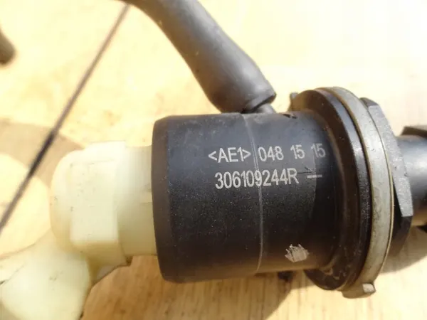 DACIA DUSTER 2015 1.5 DCI 4x4 Bomba de Embreagem OEM image 2