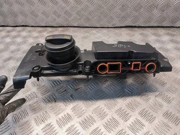 Ventildeckel Volkswagen Golf V 2.0 FSI 06F103469F image 4