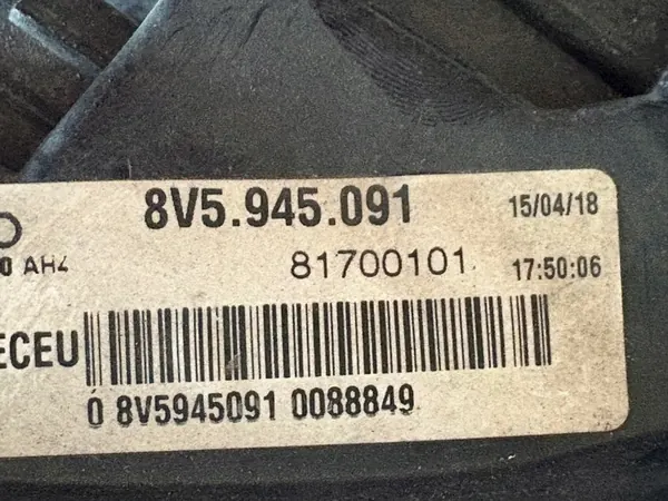 Luz trasera LED izquierda Audi A3 8V Sedan Lift image 5