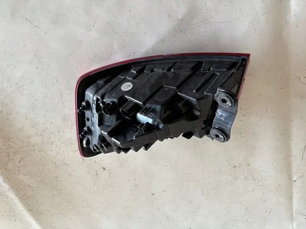Luz trasera LED izquierda Audi A3 8V Sedan Lift image 6