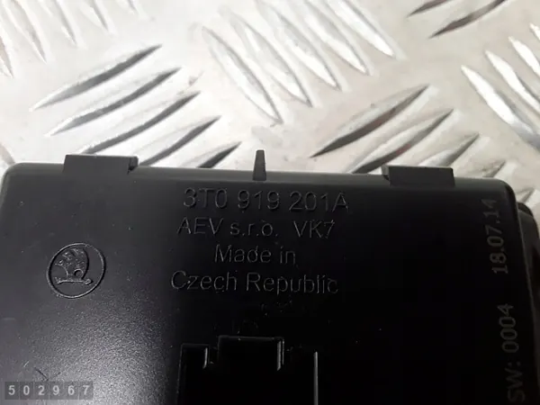 Skoda Superb B6 Display Bildschirm OEM 3T0919201A image 4
