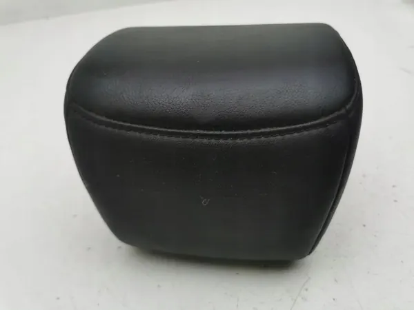 Takaistuimen päänoja oikea OEM AMD117838 image 4