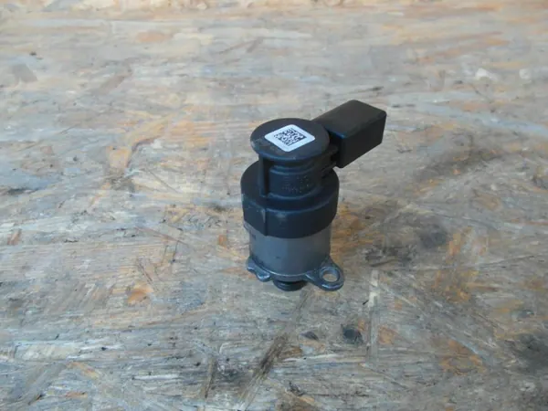 Soupape de pompe à carburant OEM 0928400706 pour Audi A3 8P image 2