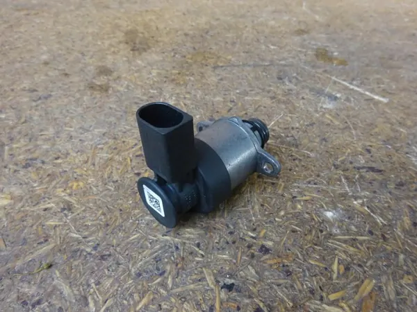 Soupape de pompe à carburant OEM 0928400706 pour Audi A3 8P image 5