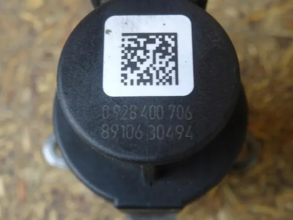 Soupape de pompe à carburant OEM 0928400706 pour Audi A3 8P image 7