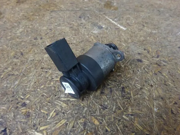 Soupape de pompe à carburant OEM 0928400706 pour Audi A3 8P image 9