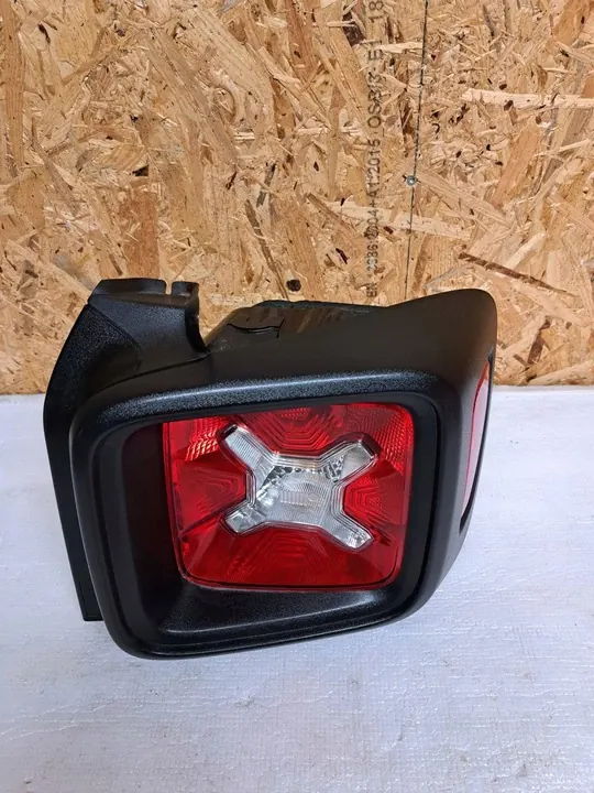 Jeep OE 52109462 lámpara trasera combinada image 2