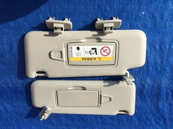 OEM 310126170939 Visor Solar Mercedes W213 2017 image 2