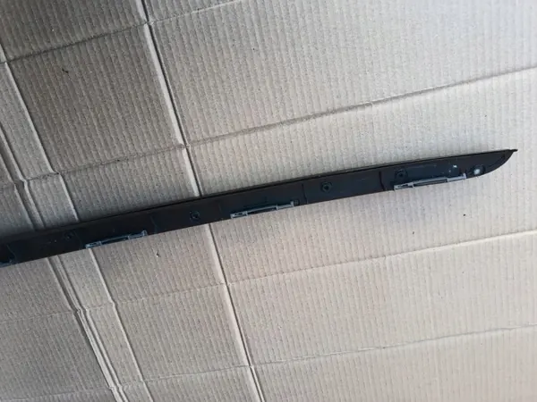 Rechte Windschutzscheibenleiste OEM 9817213677 für Peugeot 3008 image 4