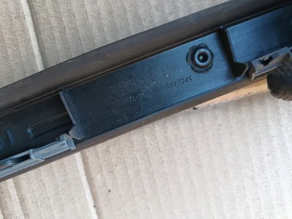 Rechte Windschutzscheibenleiste OEM 9817213677 für Peugeot 3008 image 6