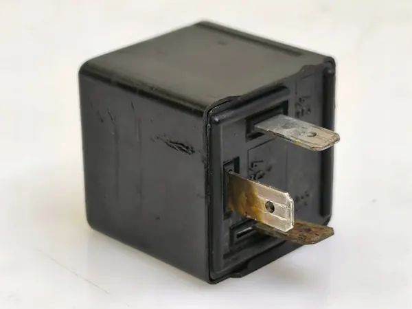 Audi A6 S6 C5 2003 Relaat OEM 191953227 image 3