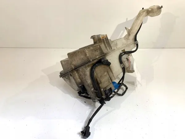 Pesunestesäiliö Citroen C5 III 2.0 140hv OEM LORK-64-24499 image 3