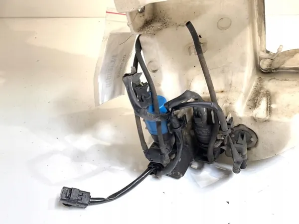 Pesunestesäiliö Citroen C5 III 2.0 140hv OEM LORK-64-24499 image 4