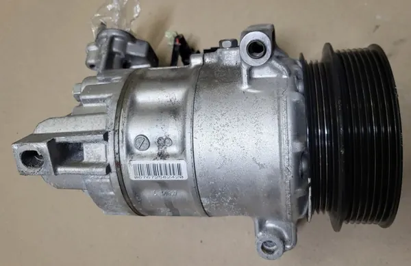 Compresseur de climatisation Volvo XC60 II XC90 S90 V90 OE image 5