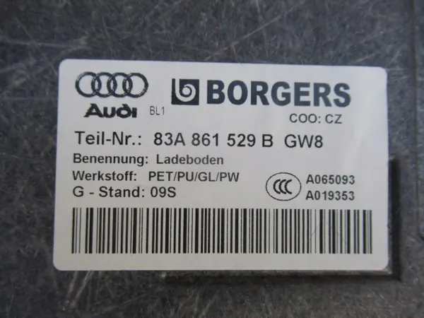 Audi Q3 F3 83A Tavaratilan pohja OEM 83A861529B image 5