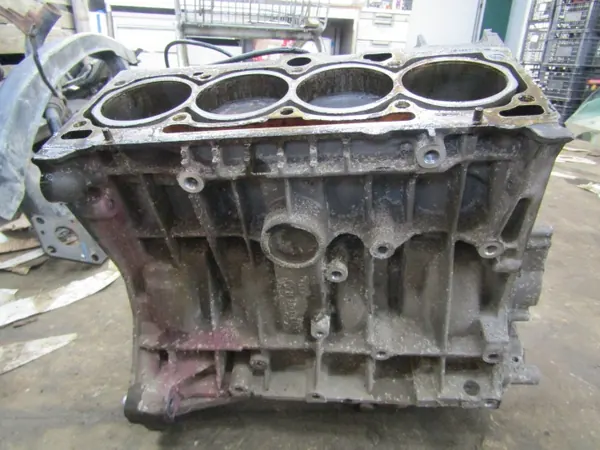 Moottorilohko OEM AK-6-90523 VW Passat B5 FL:lle image 5