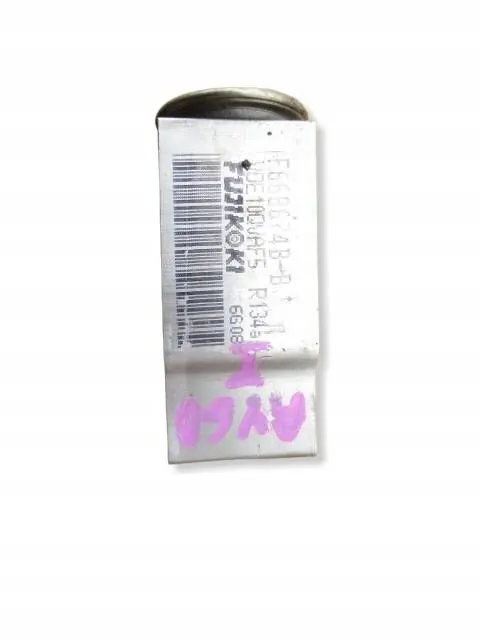 Toyota Aygo ilmastointiosat OEM F668674BB - Käytetty image 2