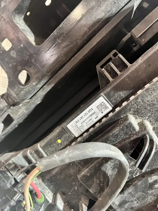 Skoda OE 57A805588H para-choque dianteiro image 9