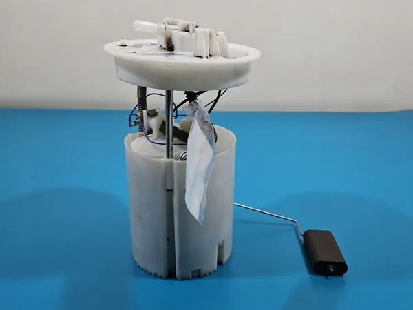 Bomba de Combustível Volvo V40 II 12- 1.6 T3 31321091 4PIN image 7